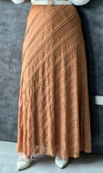 Elegant Lace Skirt - Image 2