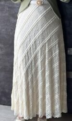 Elegant Lace Skirt - Image 3