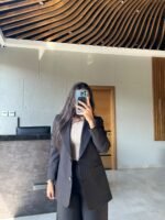 Pinstriped T.R Linen Blazer - Image 5