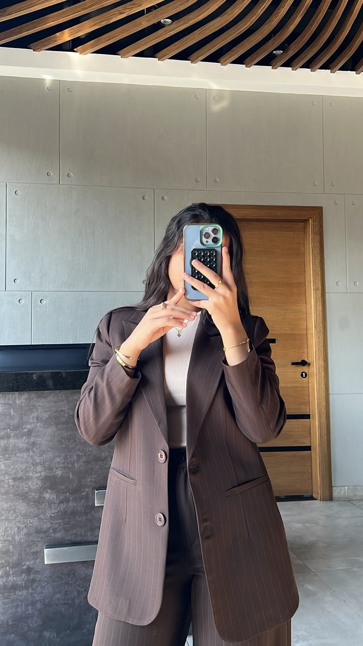 a027aebe-95db-477c-a76a-65b5b906763a Pinstriped T.R Linen Blazer - Image 1