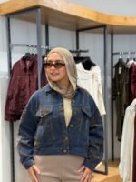⁦جاكيت جينز عصري بنقشة شمواه بارزة⁩ - الصورة ⁦2⁩