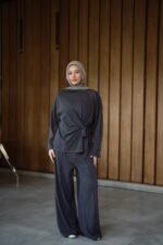 Side-Tie Casual Knit Two-Piece - Image 4