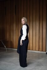 Elegant Waist-Accessory Suit - Image 3